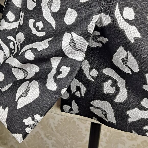 Rachel Zoe Size 10 Cynthia Black and Silver Animal Print Blazer 1 Button - Picture 8 of 13
